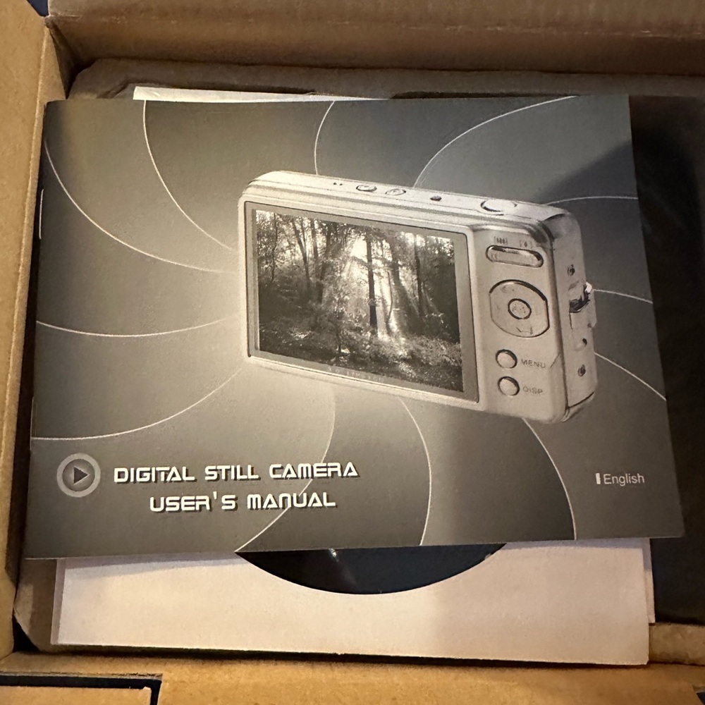 NIB DC529S Silver Digital Camera - Picture 7 of 7
